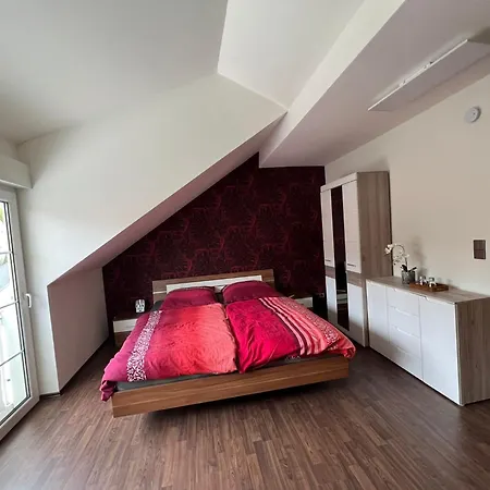 Stilvolles Mit Garten Für 6 Personen Сasa de vacaciones Dippoldiswalde