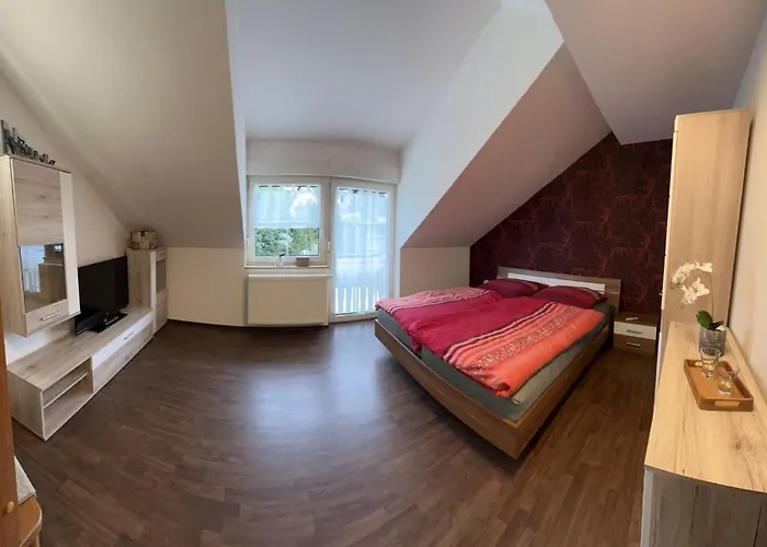 Stilvolles Mit Garten Fuer 6 Personen * Диппольдисвальде